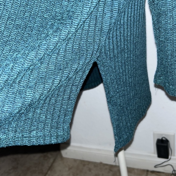 Rue 21 Green Criss Cross Pattern Sweater - large size - Picture 6 of 6